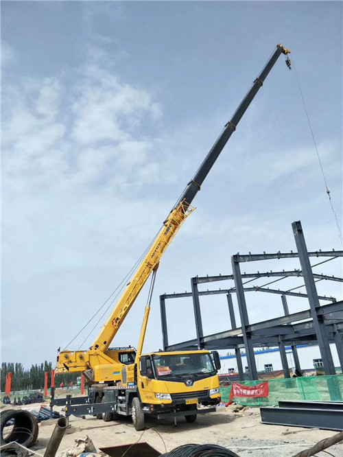 枝江市超高层建筑钢结构吊装案例